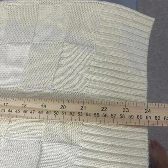 Maurices Cable Knit Cream Sweater Women's Size XL - Picture 4 of 7